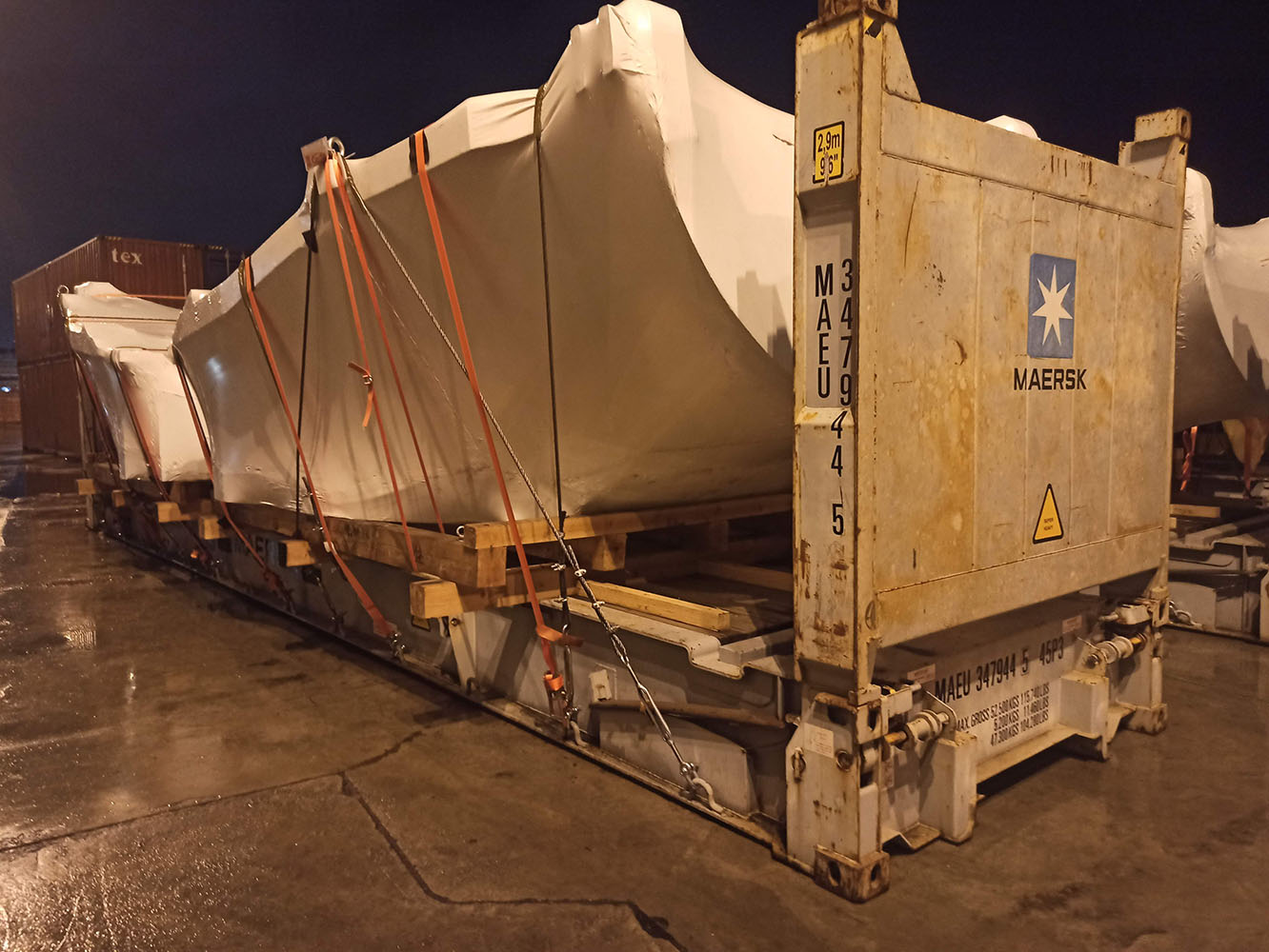 Перевозка с перетаркой в порту НУТЭП крупногабаритных грузов